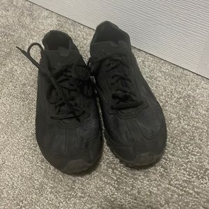 Reebok Sneakers. Men’s Size 6.5. Black